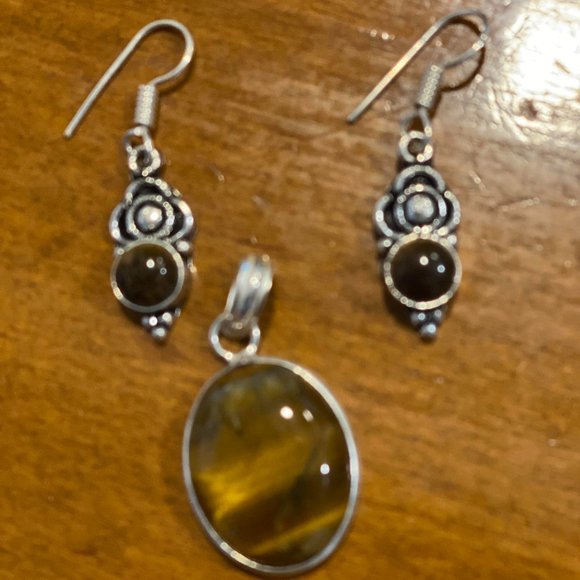 Natural Handmade Tiger Eye Pendant Dangle Hook Earring Set. - Picture 2 of 9